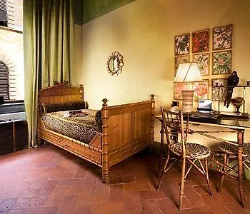 Graziella Patio Hotel Arezzo 4*,