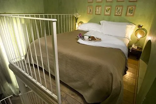 Graziella Patio Hotel Arezzo 4*,